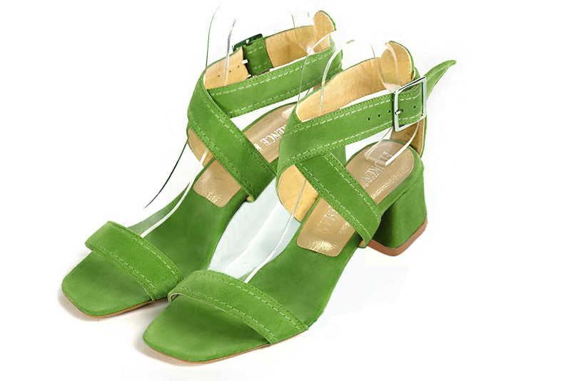 Grass green women's fully open sandals, with crossed straps. Square toe. Low flare heels. Front view - Florence KOOIJMAN